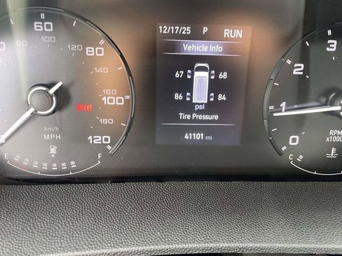 Used 2023 RAM ProMaster 2500 w/ Convenience Group image 29