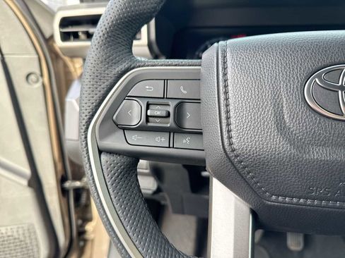 Used 2026 Toyota Tacoma TRD Off-Road image 24