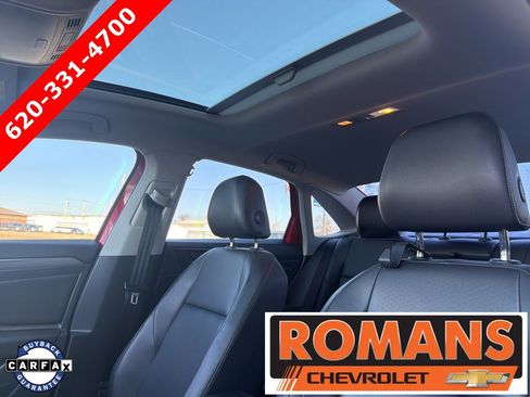 Used 2019 Volkswagen Jetta SEL image 16