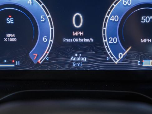 New 2025 Jeep Grand Cherokee Altitude image 40