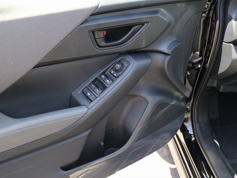 Used 2025 Subaru Crosstrek 2.0i Premium image 20