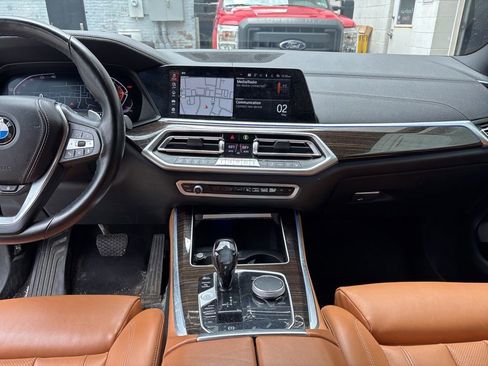 Used 2022 BMW X5 xDrive40i w/ Premium Package AWD/4WD image 9