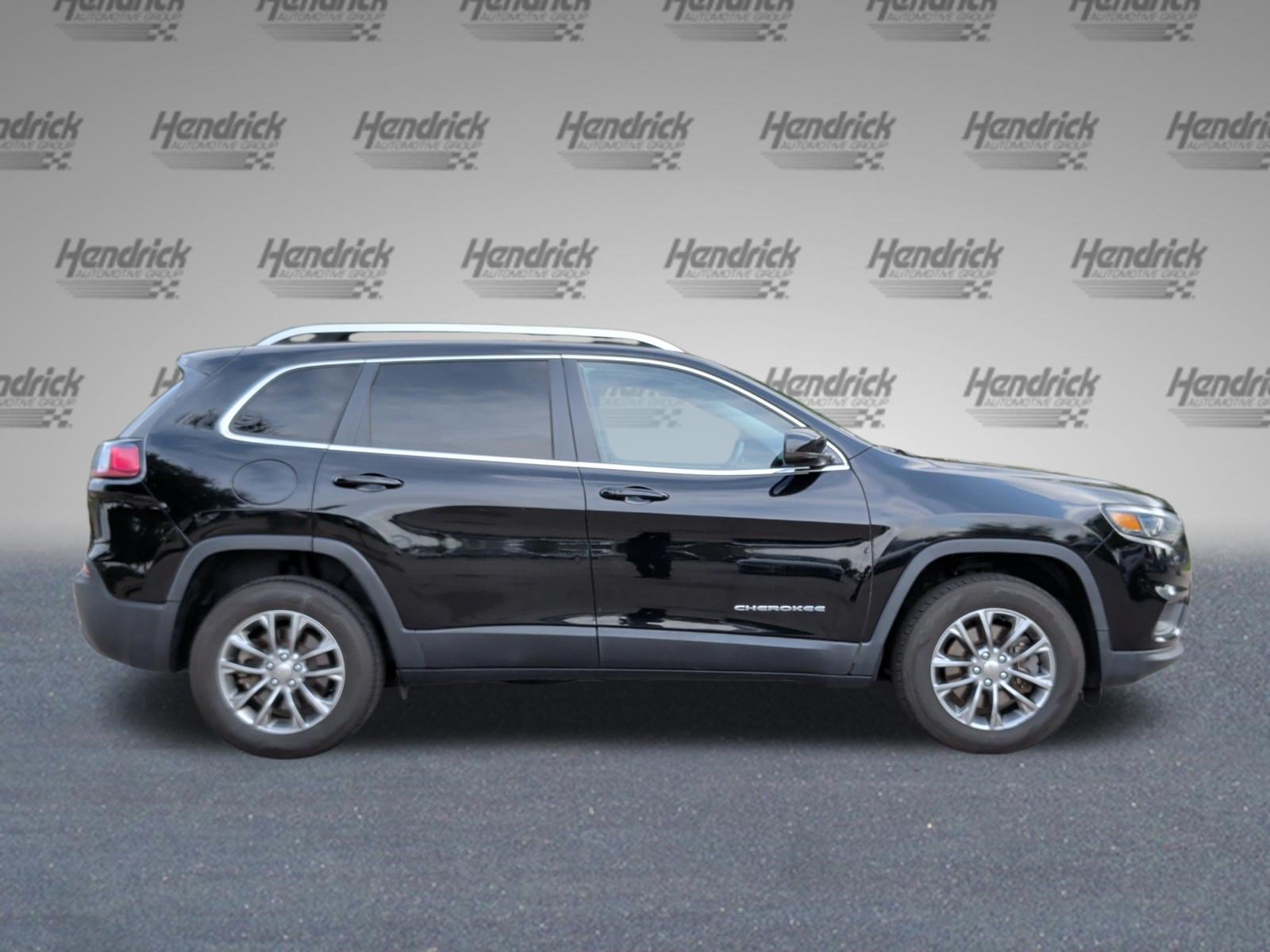 Used 2020 Jeep Cherokee Latitude Plus w/ Cold Weather Group AWD/4WD image 6