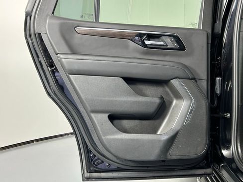 Used 2025 Chevrolet Tahoe LT image 17