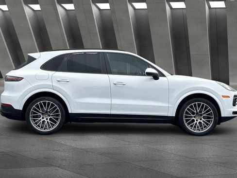 Used 2022 Porsche Cayenne S image 3