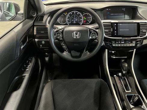Used 2017 Honda Accord EX image 18