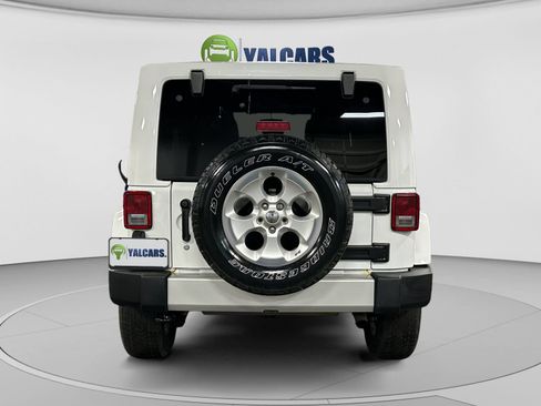 Used 2015 Jeep Wrangler Unlimited Sahara AWD/4WD image 4