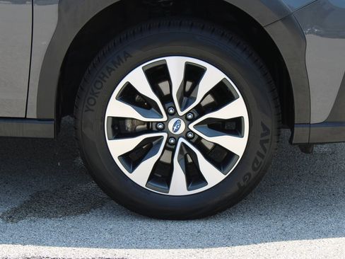 Certified 2023 Subaru Outback Limited image 32