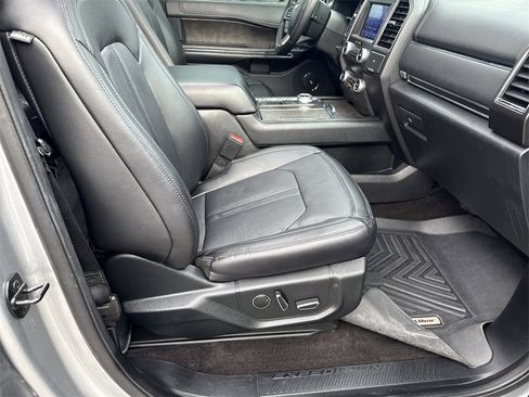 Used 2021 Ford Expedition Max Limited image 13