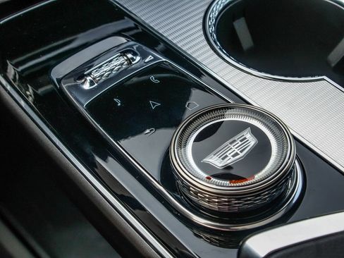 Used 2024 Cadillac Lyriq Tech w/ Driver Assist Package AWD/4WD image 25
