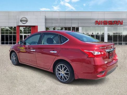 Used 2019 Nissan Sentra SV w/ Special Edition Package FWD image 5