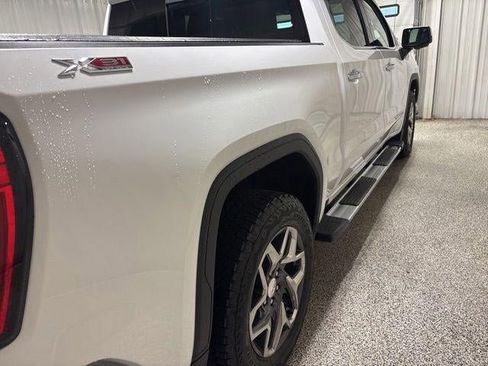 Used 2024 GMC Sierra 1500 SLT w/ SLT Premium Plus Package AWD/4WD image 10
