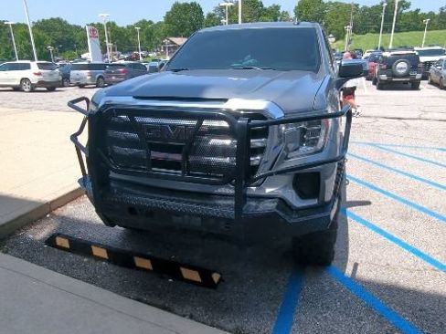 Used 2020 GMC Sierra 1500 SLE w/ SLE Value Package AWD/4WD image 3