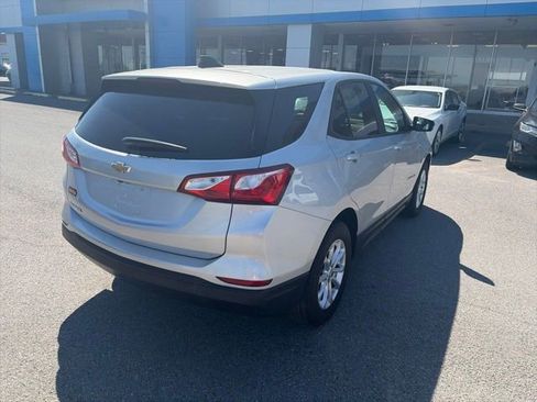 Used 2020 Chevrolet Equinox LS w/ LS Convenience Package FWD image 6