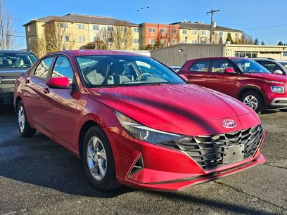Used 2023 Hyundai Elantra SE