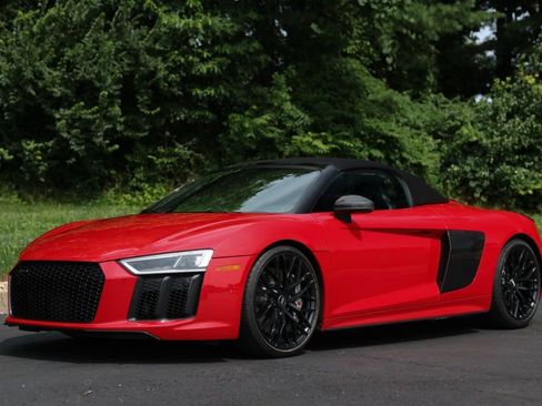 Used 2018 Audi R8 V10 plus w/ Full Leather Package image 20