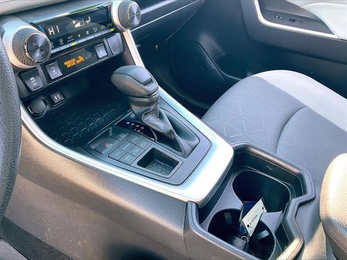 Used 2019 Toyota RAV4 XLE w/ Convenience Package image 19