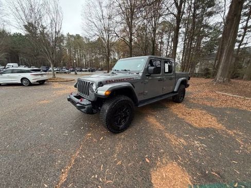 Used 2020 Jeep Gladiator Rubicon image 2