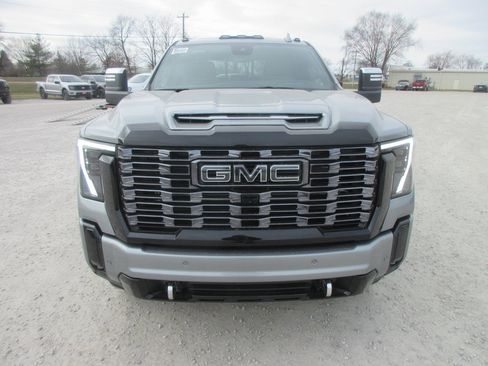 New 2026 GMC Sierra 2500 Denali Ultimate image 12