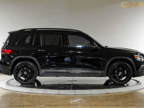 Used 2023 Mercedes-Benz GLB 250 4MATIC image 9