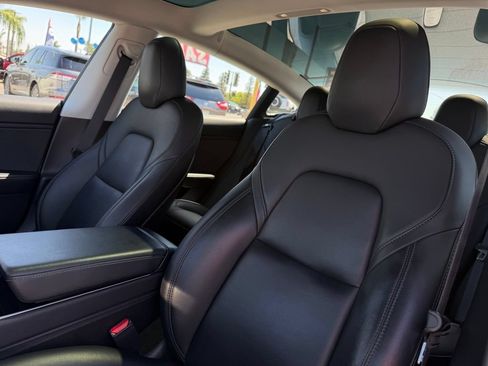 Used 2019 Tesla Model 3 Long Range RWD image 15