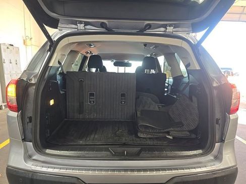 Used 2023 Subaru Ascent Premium w/ Convenience Package AWD/4WD image 12
