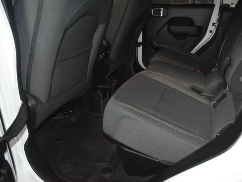Used 2024 Jeep Gladiator Sport AWD/4WD image 38