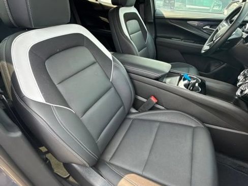 Used 2024 Chevrolet Blazer EV LT AWD/4WD image 34