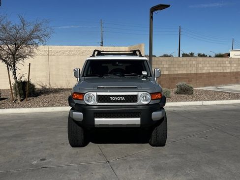Used 2014 Toyota FJ Cruiser 4WD image 4