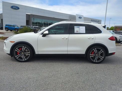 Used 2011 Porsche Cayenne Turbo AWD/4WD image 7