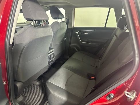 Used 2022 Toyota RAV4 XLE w/ Convenience Package AWD/4WD image 20