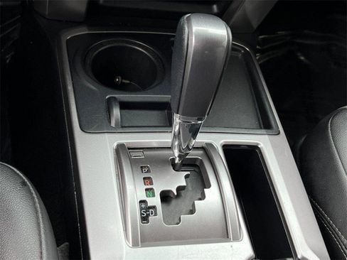 Used 2022 Toyota 4Runner SR5 Premium image 32