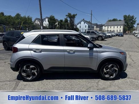 Certified 2026 Hyundai Venue SEL FWD image 3