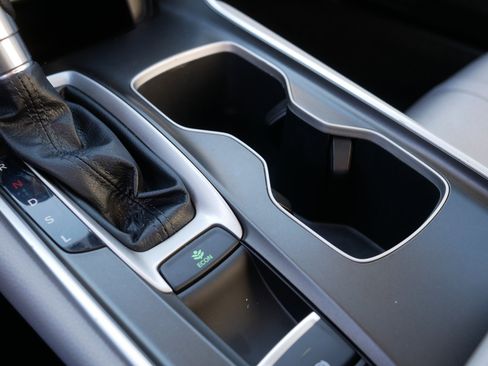 Used 2019 Honda Accord EX image 36