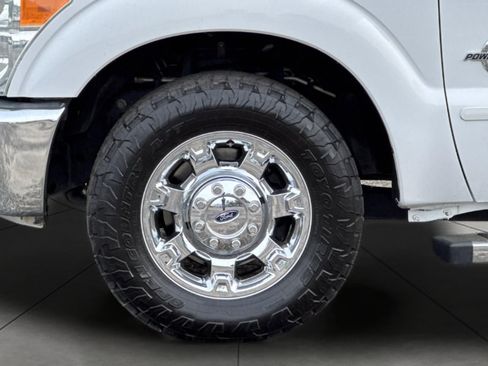 Used 2014 Ford F250 XLT w/ XLT Premium Package RWD image 24
