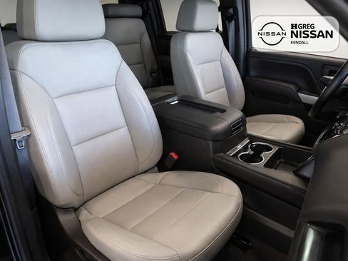 Used 2021 Chevrolet Suburban Z71 w/ Z71 Off-Road Package AWD/4WD image 11