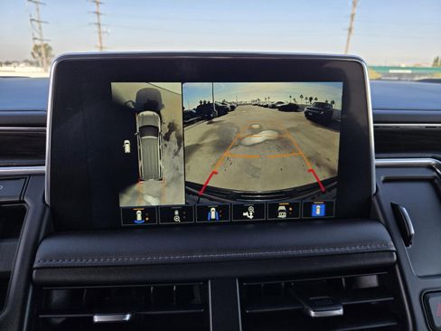 Used 2024 Chevrolet Suburban Z71 w/ Luxury Package image 11