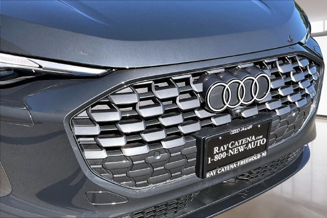 Used 2025 Audi Q5 Premium w/ Convenience Package AWD/4WD image 33