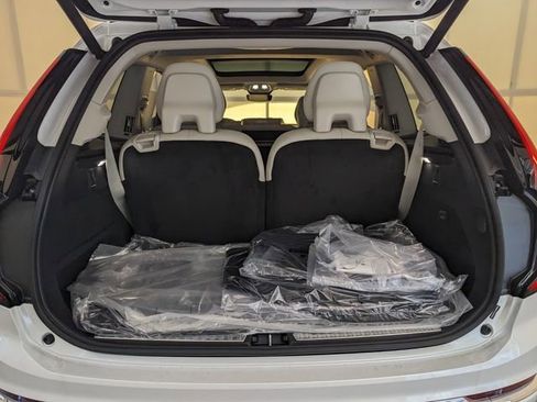 New 2026 Volvo XC90 B6 Ultra w/ Protection Package AWD/4WD image 16