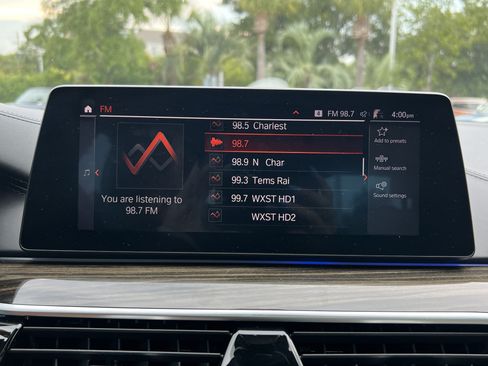Used 2020 BMW M550i xDrive w/ Executive Package AWD/4WD image 23