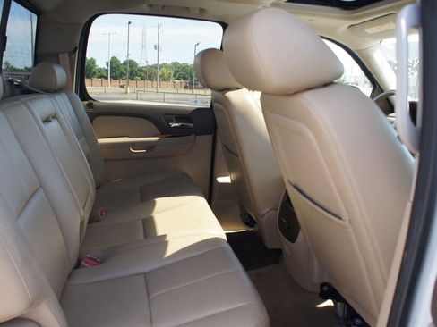 Used 2011 Chevrolet Silverado 2500 LTZ w/ LTZ Plus Package AWD/4WD image 15