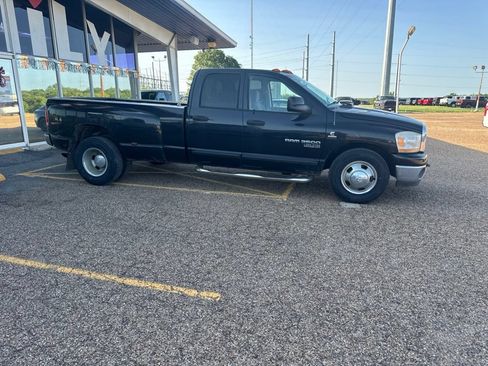 Used 2006 Dodge Ram 3500 Truck SLT RWD image 2
