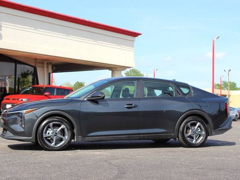 Used 2025 Kia K4 FWD image 6