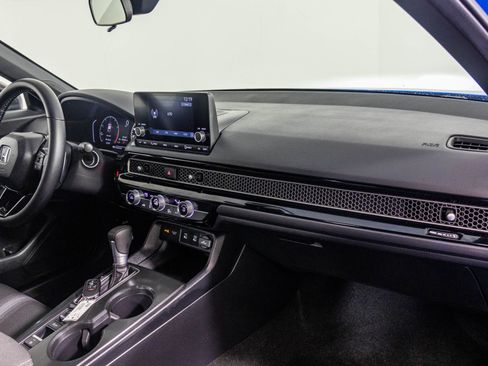 Used 2025 Honda Civic Sport image 41