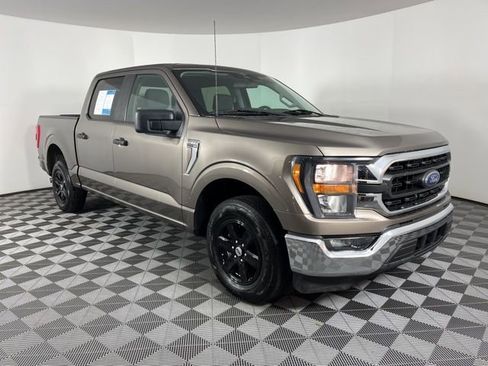Used 2023 Ford F150 XLT image 2