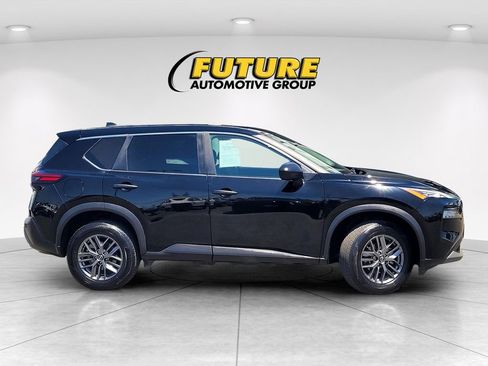Used 2023 Nissan Rogue S AWD/4WD image 3