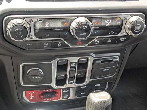 Used 2021 Jeep Wrangler Unlimited Rubicon AWD/4WD image 22