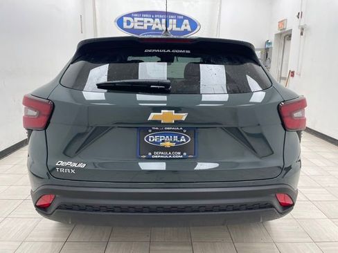 New 2026 Chevrolet Trax LS w/ LS Convenience Package image 18