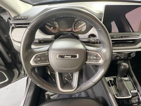 Used 2022 Jeep Compass Latitude w/ Convenience Group image 11