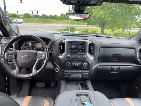 Used 2021 Chevrolet Silverado 2500 LTZ w/ Carhartt Edition AWD/4WD image 12